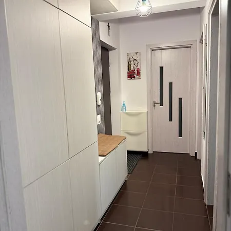 公寓 2-room With Separate Entrances And Two Parking Spaces 布加勒斯特